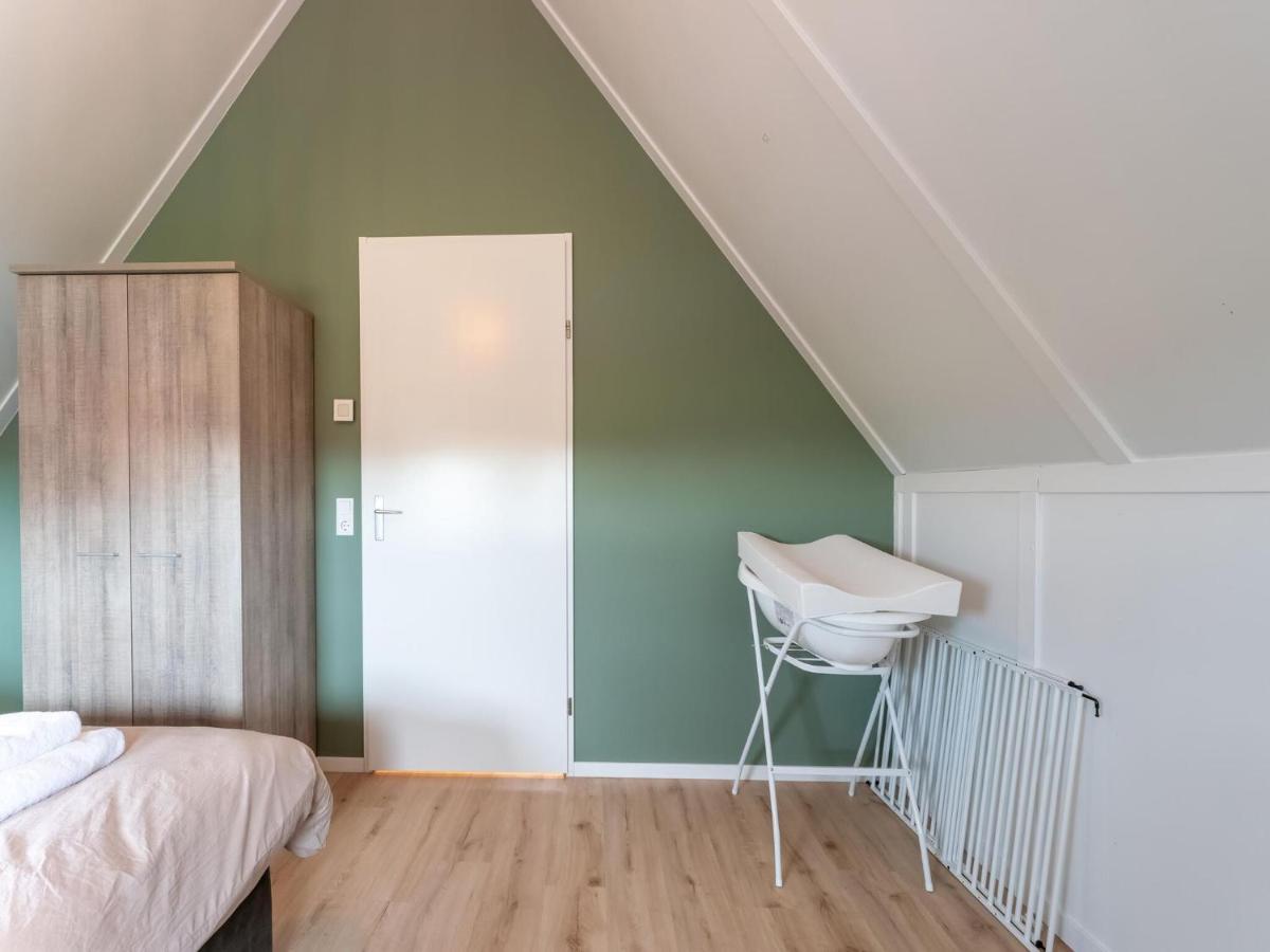 Holiday Home In Scherpenisse With Bubble Bath Экстерьер фото