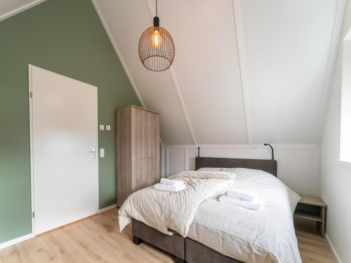 Holiday Home In Scherpenisse With Bubble Bath Экстерьер фото